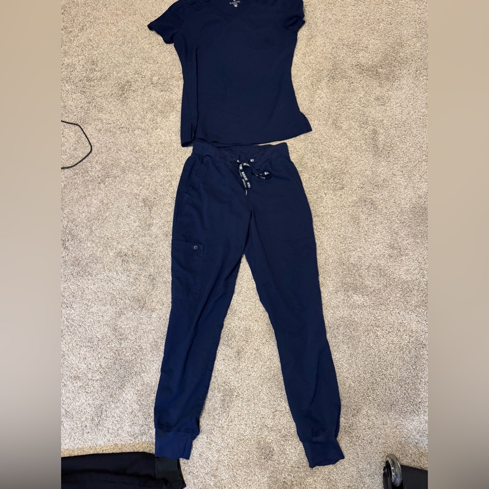 Med Couture Scrub Jogger scrub set in Navy Blue